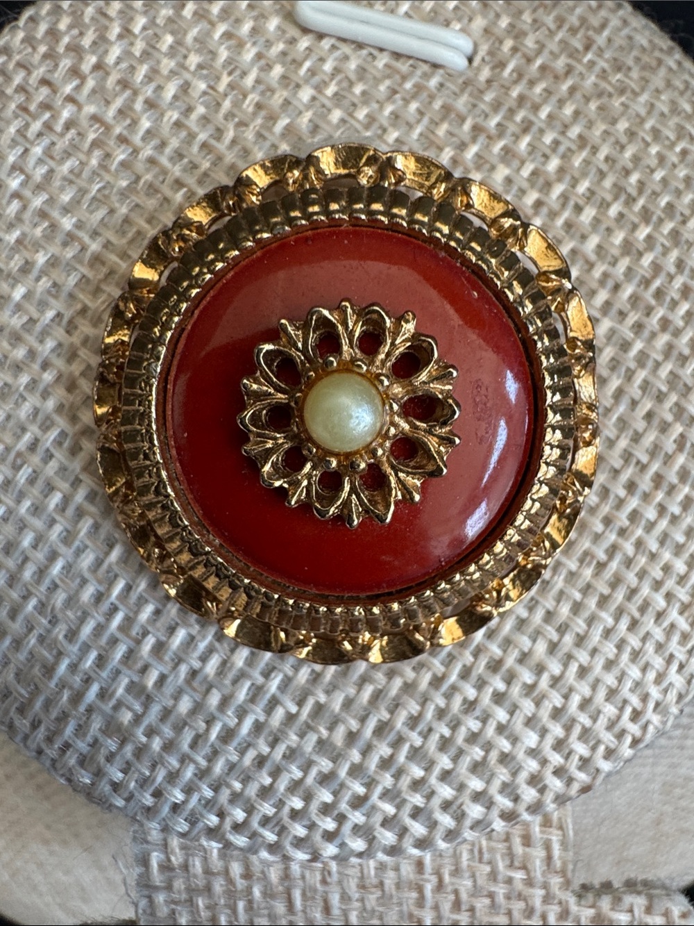 VTG 1970s Sarah Coventry "Westminster" Brooch Pin - Signed Gold Tone MCM
